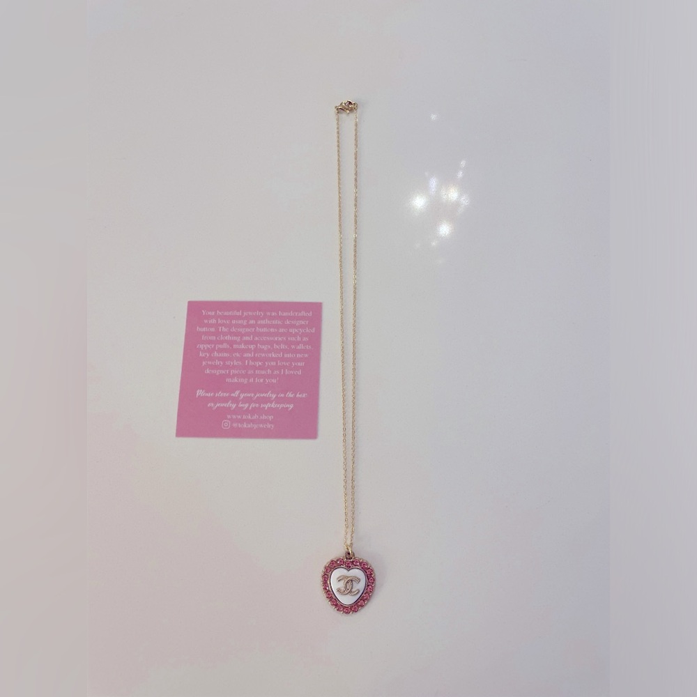 Original CHANEL button necklace